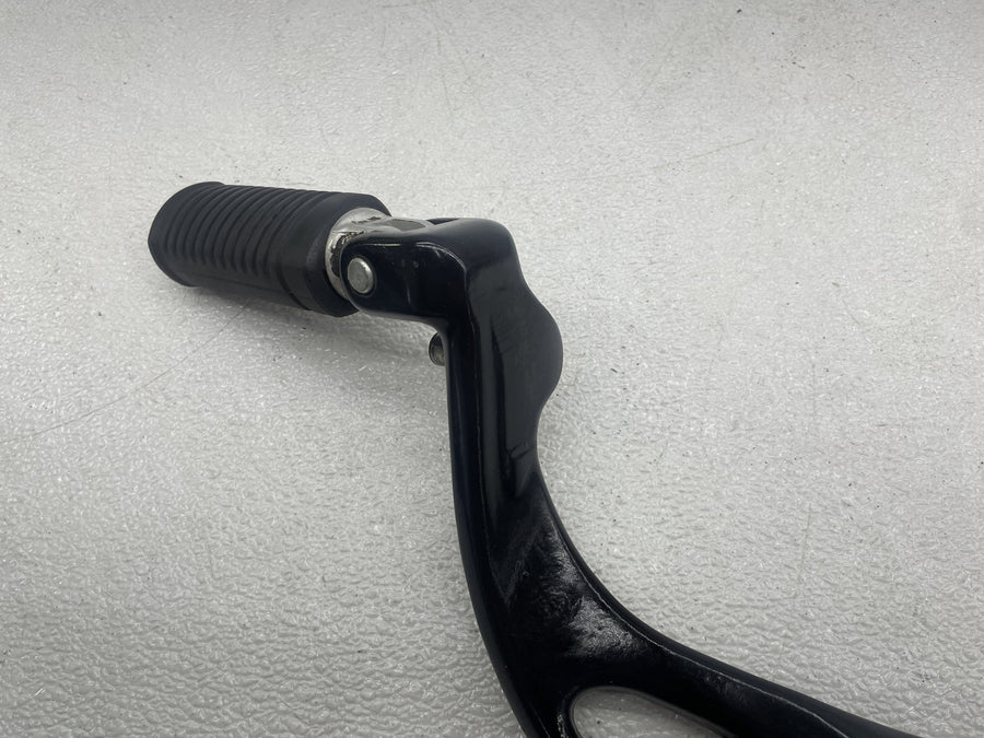 20-24 HARLEY-DAVIDSON SOFTAIL STANDARD FXST RIGHT FRONT FOOT REST PEG STEP