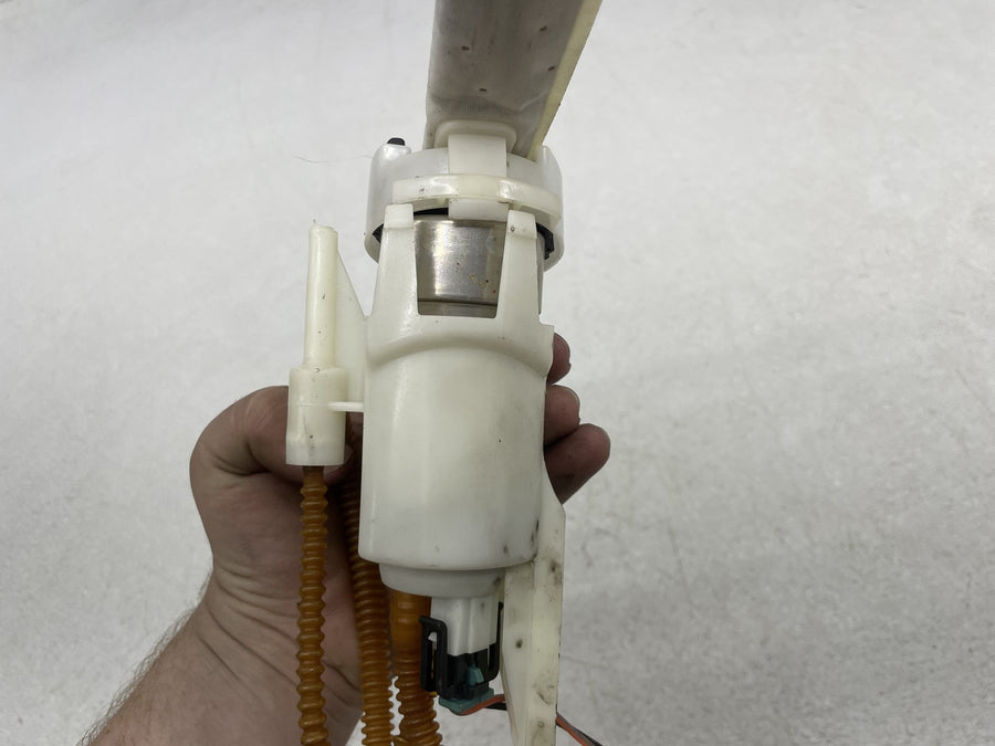 13 HARLEY-DAVIDSON ROAD GLIDE CVO CUSTOM FLTRXSE2 FUEL GAS PUMP