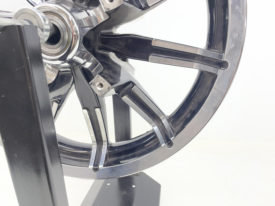 17-23 HARLEY-DAVIDSON ELECTRA GLIDE ULTRA LIMITED FLHTK FRONT WHEEL RIM