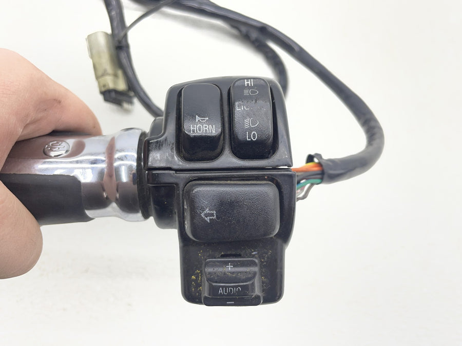 13 HARLEY-DAVIDSON ROAD GLIDE CVO CUSTOM FLTRXSE2 LEFT CONTROL SWITCH