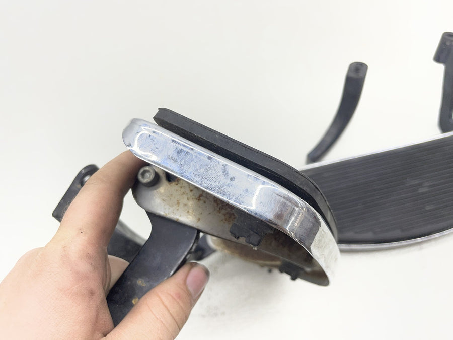 07-11 HARLEY-DAVIDSON ELECTRA GLIDE ULTRA CLASSIC FRONT FLOORBOARDS SET PAIR