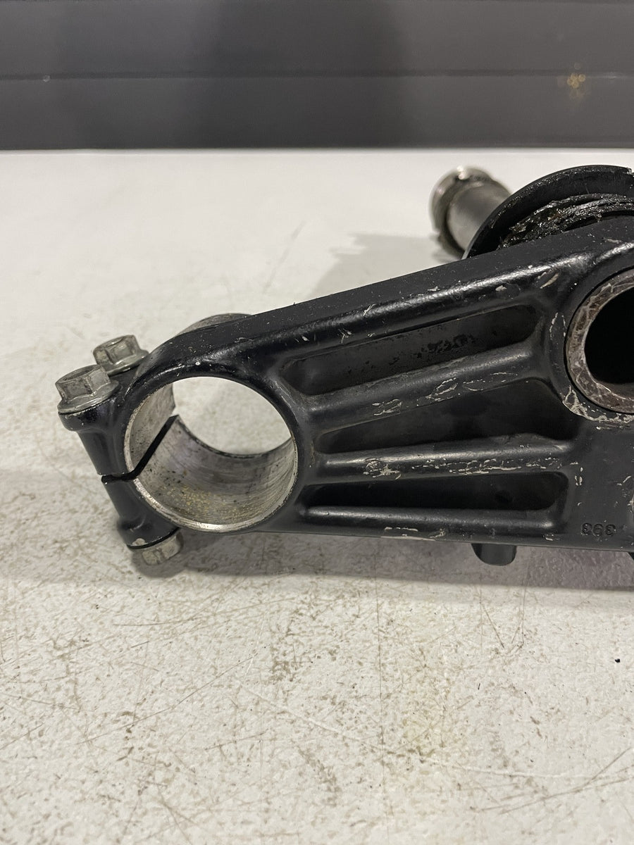 93-01 KAWASAKI NINJA ZX11 FRONT FORKS CLAMP LOWER TRIPLE TREE STEM
