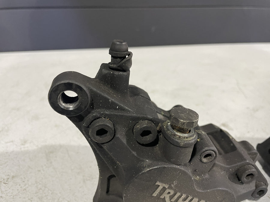 2001 TRIUMPH SPRINT RS RIGHT LEFT FRONT BRAKE CALIPER SET PAIR CALIPERS