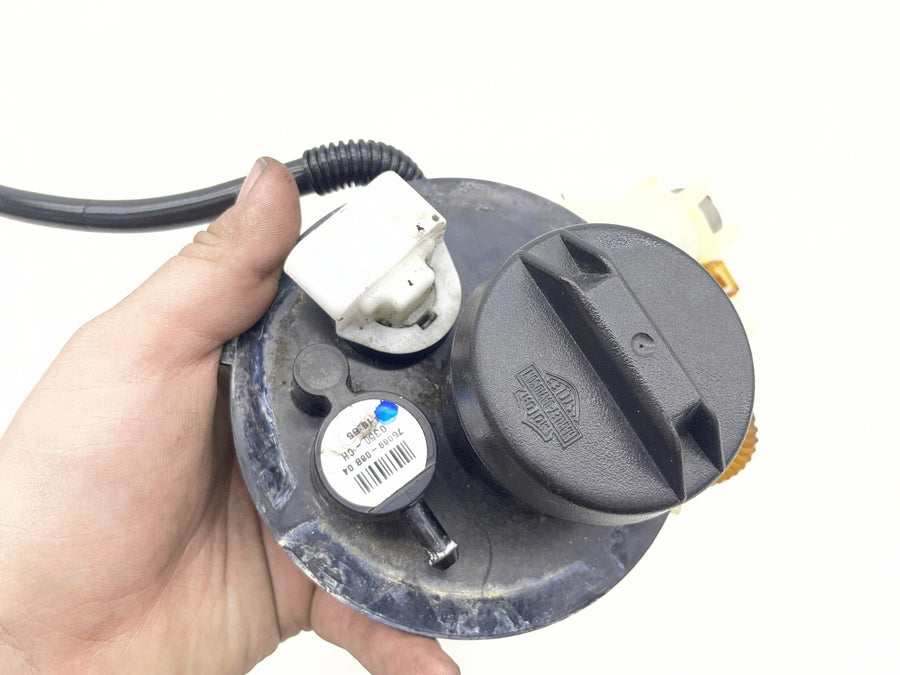 07-11 HARLEY-DAVIDSON ELECTRA GLIDE ULTRA CLASSIC FLHTCU FUEL GAS PUMP