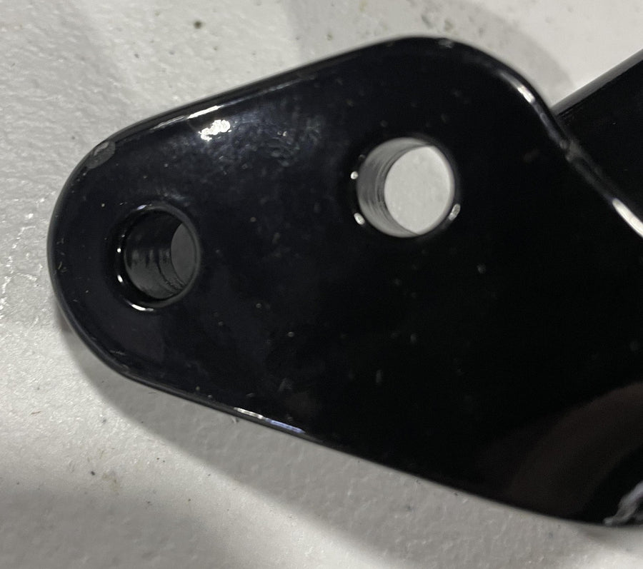 07-08 YAMAHA V STAR 1300 XVS1300A RIGHT FLOORBOARD MOUNT
