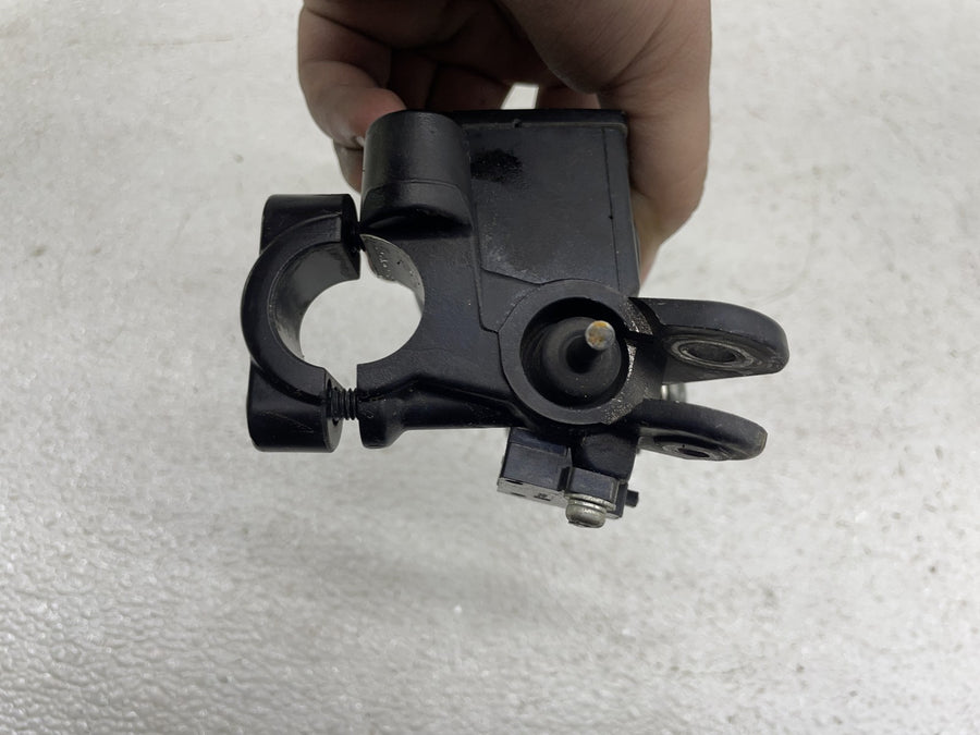 06-15 YAMAHA FZ1 FRONT BRAKE MASTER CYLINDER