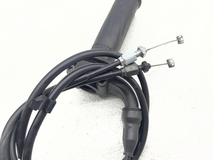 18-21 YAMAHA MT-10 THROTTLE GRIP W/ CABLE