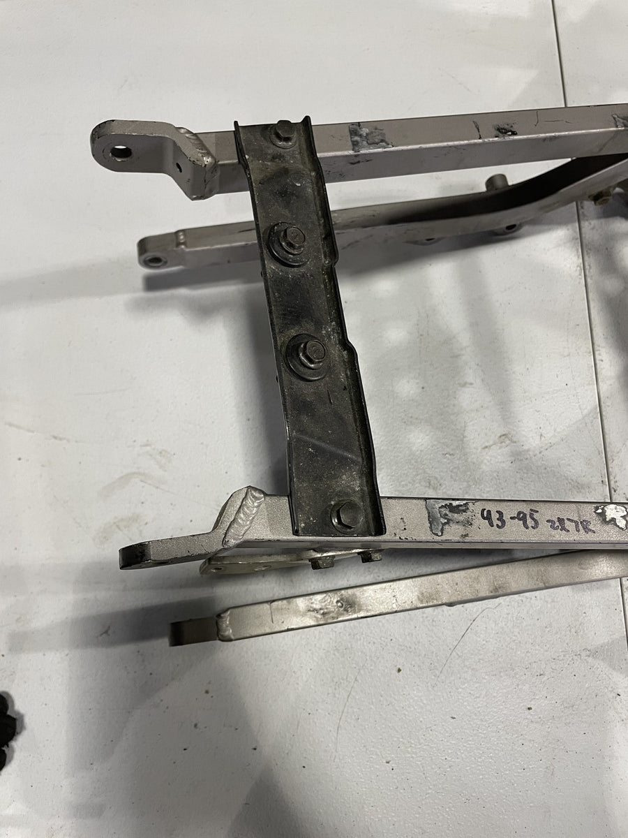 93-95 KAWASAKI NINJA ZX7R REAR BACK TAIL SUBFRAME SUB FRAME
