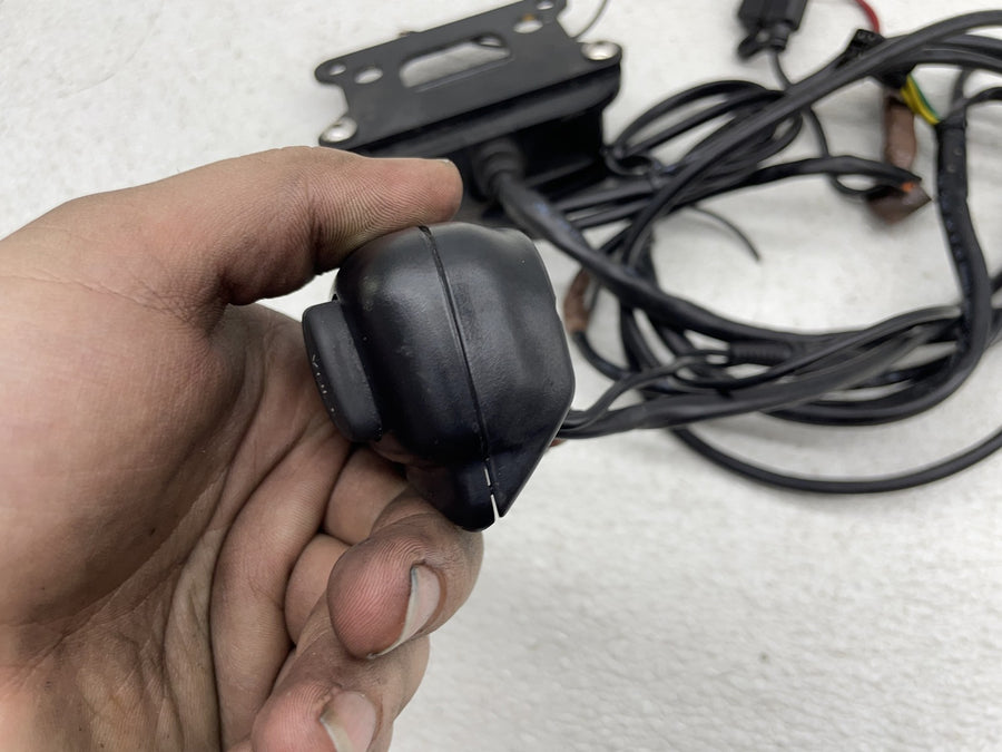 07-11 HARLEY-DAVIDSON ROAD KING CLASSIC FLHRC AMPLIFIER & VOLUME CONTROL SWITCH