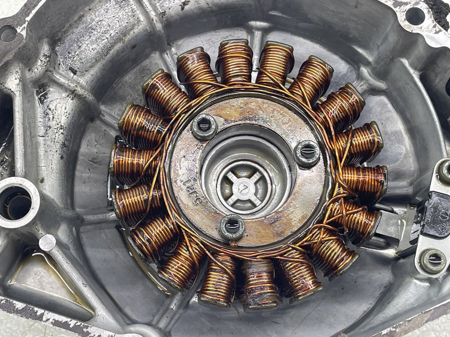 03-09 SUZUKI SV650 STATOR MAGNETO ALTERNATOR GENERATOR COVER