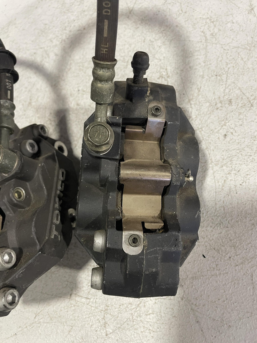 00-03 SUZUKI GSXR750 RIGHT LEFT FRONT BRAKE CALIPER PAIR CALIPERS MASTER CYLINDE