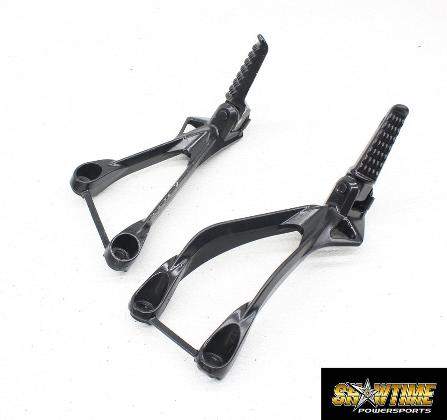 05 06 KAWASAKI NINJA ZX6R 636 REAR BACK PASSENGER PEG SET PAIR