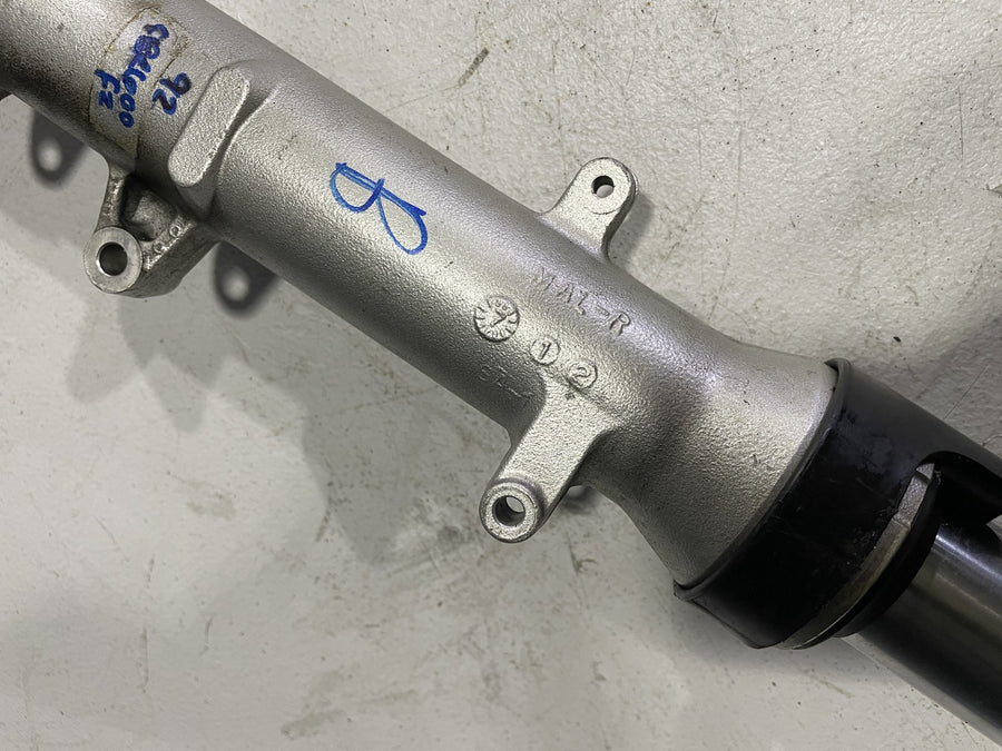 91-94 HONDA CBR600F2 RIGHT FRONT FORK SHOCK SUSPENSION BENT