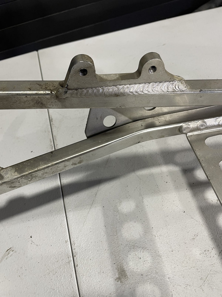 99-02 YAMAHA YZF R6 REAR BACK TAIL SUBFRAME SUB FRAME