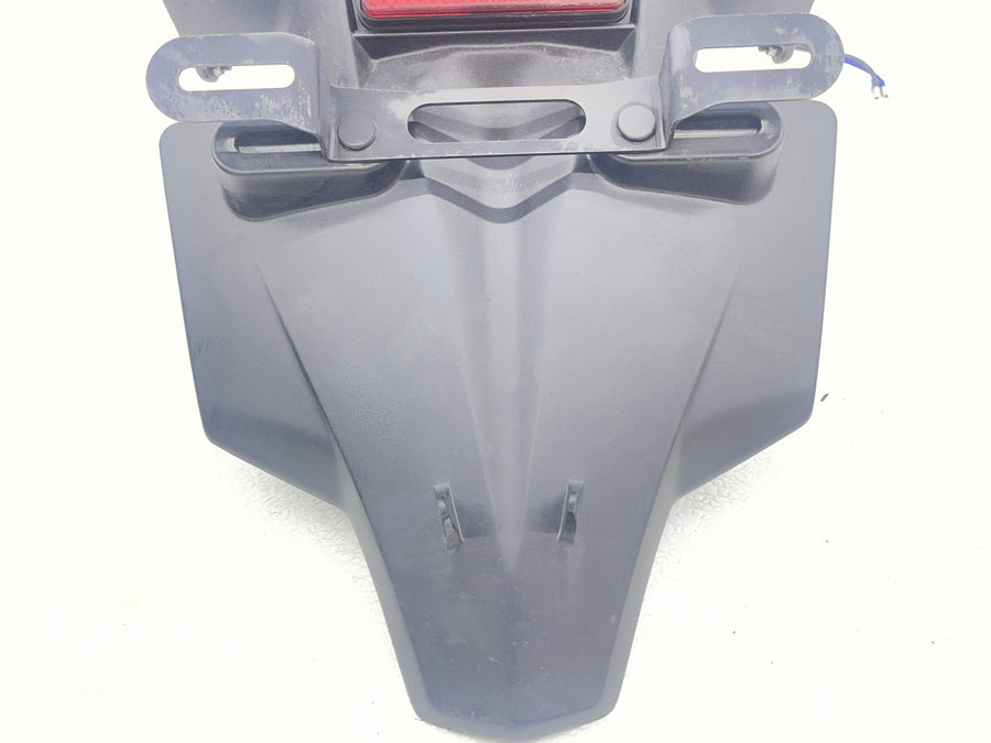 11-13 YAMAHA FZ8 REAR BACK FENDER MUD GUARD TAG LIGHT MOUNT