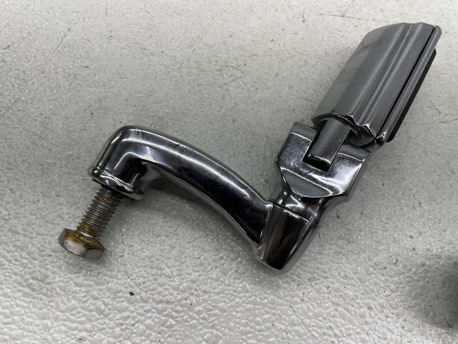 07-11 HARLEY-DAVIDSON ROAD KING CLASSIC FLHRC FRONT HIGHWAY FOOTPEGS PAIR