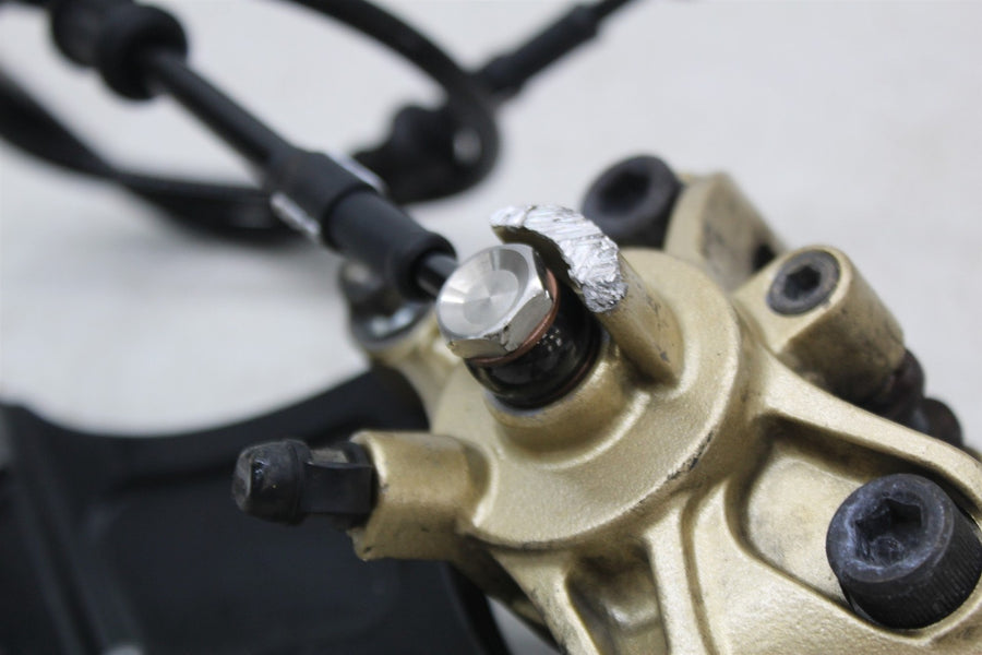 03-04 SUZUKI GSXR1000 REAR BACK BRAKE CALIPER MASTER CYLINDER RESERVOIR (READ)