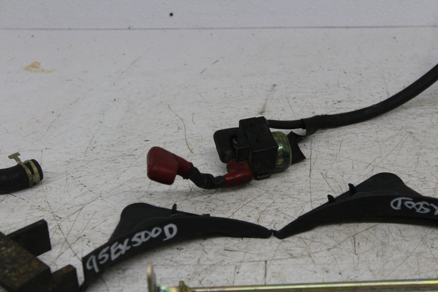94-96 KAWASAKI NINJA 500 EX500D PARTS HARDWARE NUTS BOLTS HORN BRACKET MOUNT