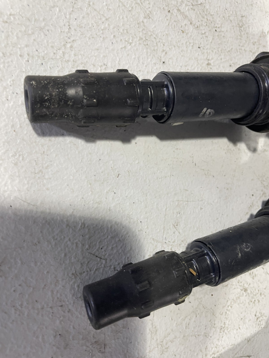 2010 TRIUMPH SPRINT ST 1050 IGNITION COILS COIL SPARK PLUG CAPS