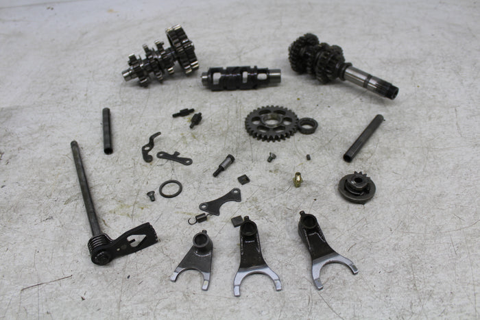 00 SUZUKI INTRUDER 800 VS800GL TRANSMISSION TRANNY GEAR