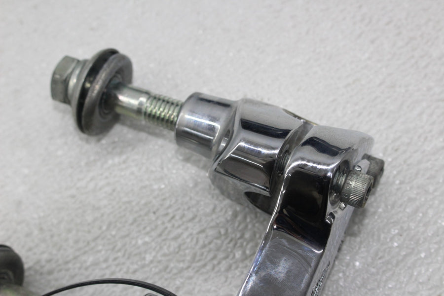 06-11 HARLEY-DAVIDSON DYNA STREET BOB FXDB HANDLEBAR RISERS