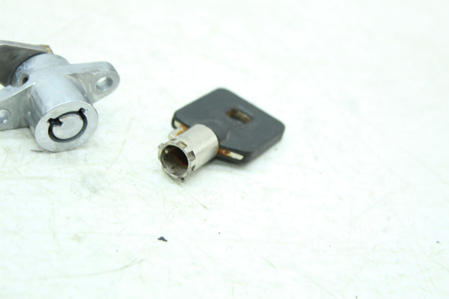 12-16 HARLEY-DAVIDSON ELECTRA GLIDE ULTRA FLHTCU SADDLEBAG KEY LOCK SET