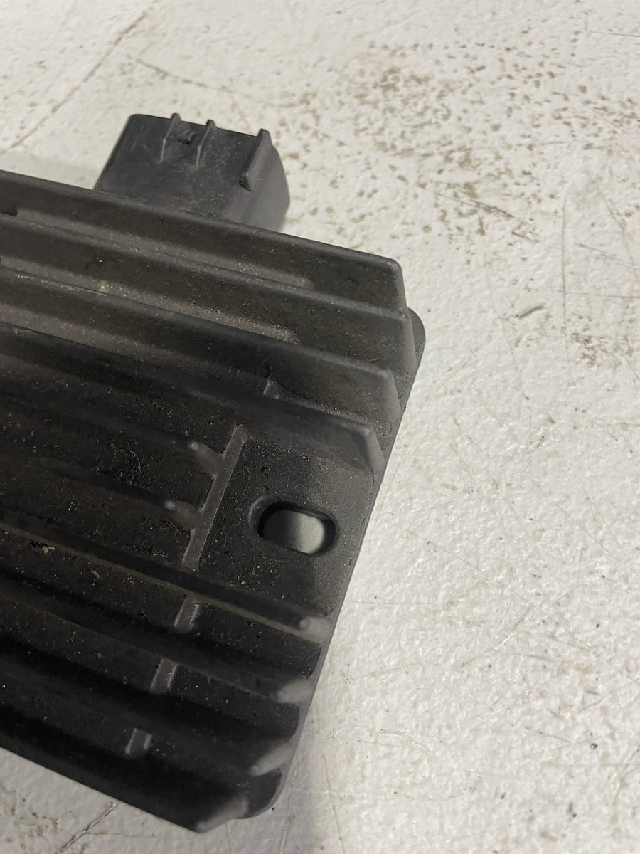 03-06 KAWASAKI Z1000 RECTIFIER VOLTAGE REGULATOR 21066-1127