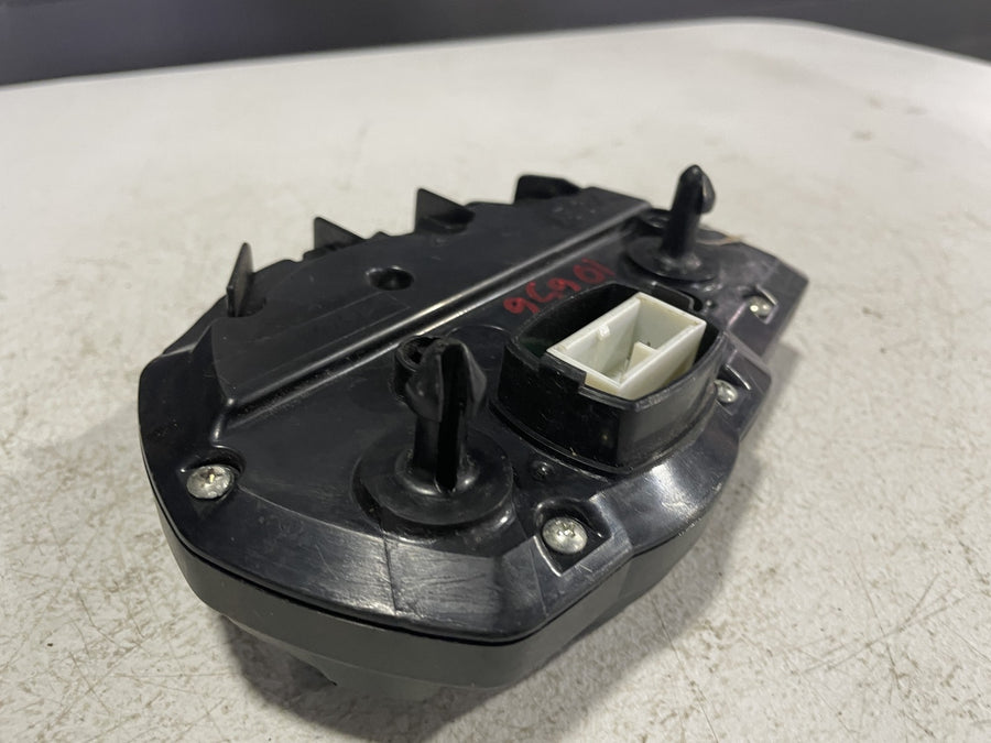 06-07 SUZUKI GSXR600 SPEEDO TACH GAUGES DISPLAY CLUSTER SPEEDOMETER TACHOMETER