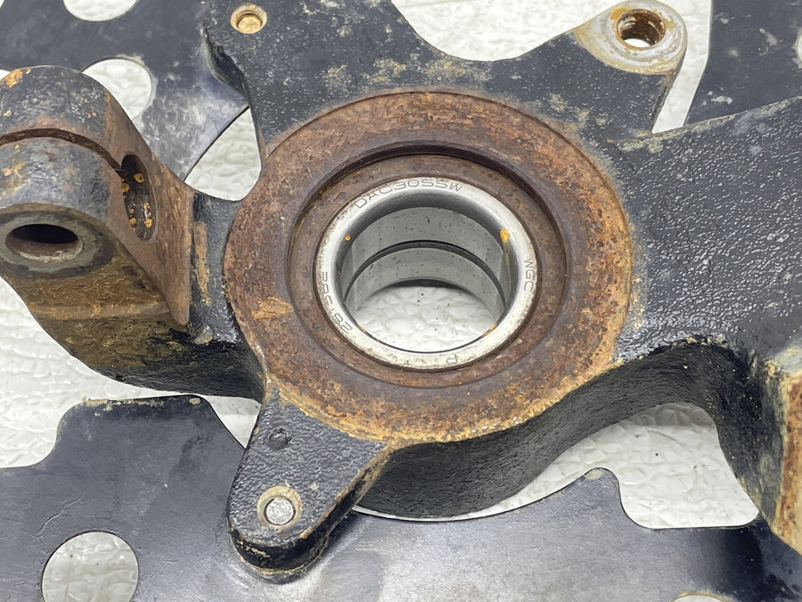 16-26 CF-MOTO CFORCE 400 400S FRONT RIGHT STEERING KNUCKLE SPINDLE