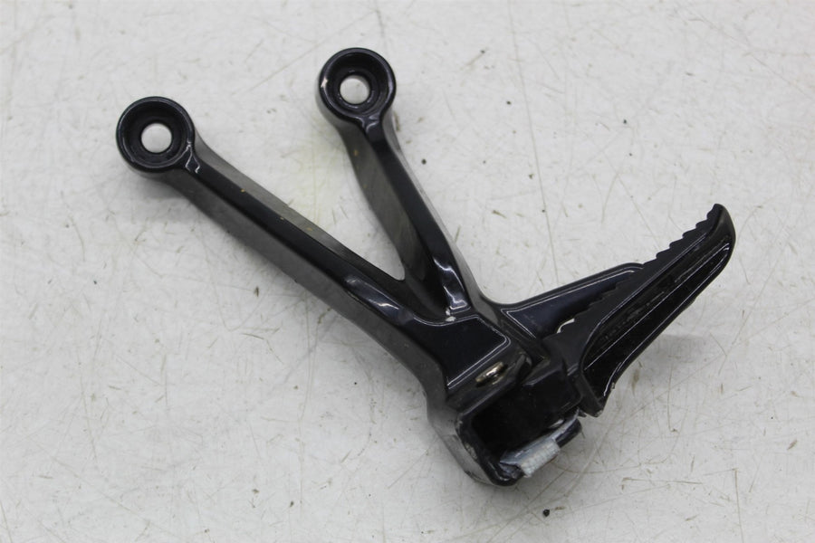 03-04 SUZUKI GSXR1000 LEFT RIGHT REAR BACK PASSENGER FOOT STEP PEGS PAIR