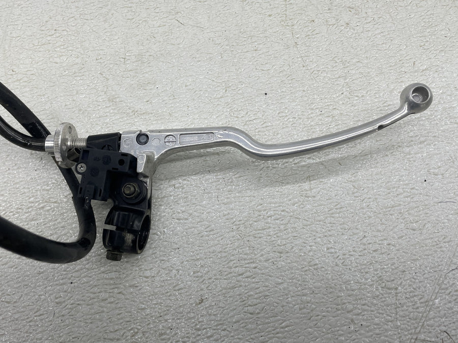 04-05 SUZUKI GSXR750 CLUTCH LEVER PERCH MOUNT BRACKET w/ CABLE