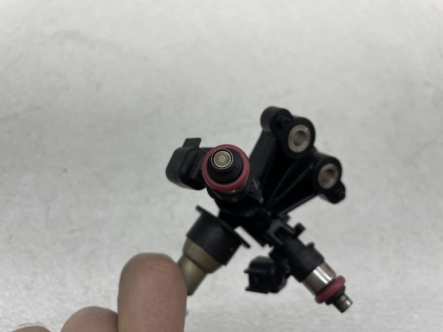 17-23 HARLEY-DAVIDSON ELECTRA GLIDE ULTRA LIMITED FLHTK FUEL INJECTORS W/ RAIL