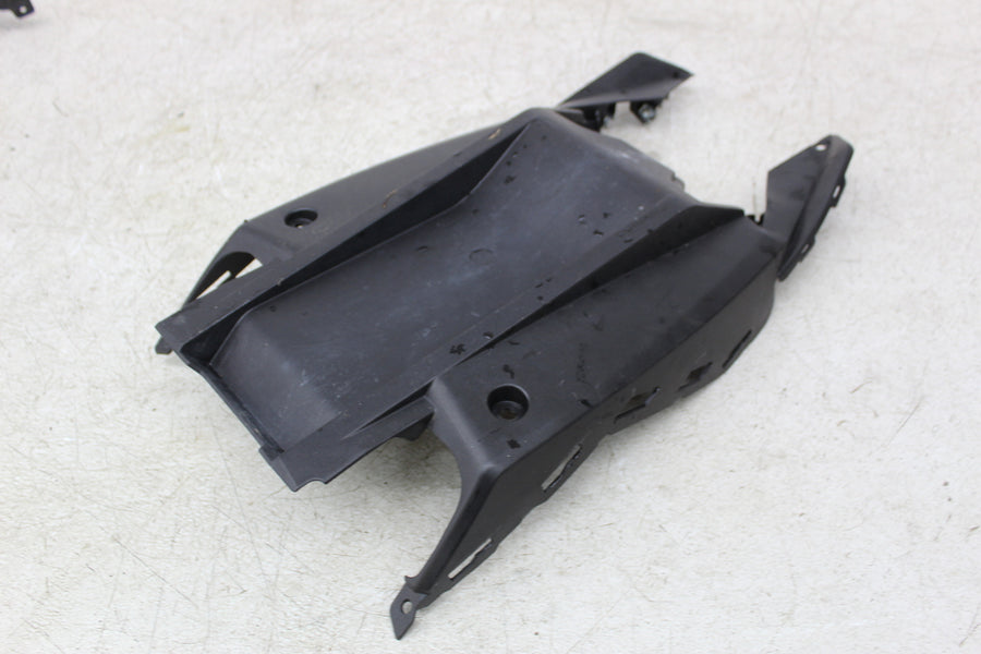 18-21 SUZUKI GSX250R REAR BACK TAIL UNDERTAIL BATTERY TRAY PLASTIC