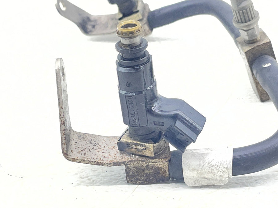 04-06 VICTORY KINGPIN MAIN PRIMARY GAS FUEL INJECTORS RAIL 2520207