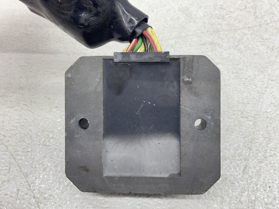 00-01 HONDA RVT1000R RC51 SP1 RECTIFIER VOLTAGE REGULATOR