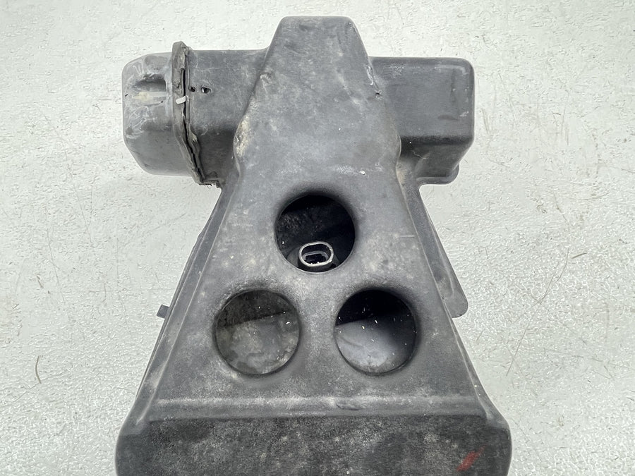 04-06 VICTORY KINGPIN AIRBOX AIR INTAKE FILTER BOX 1013720