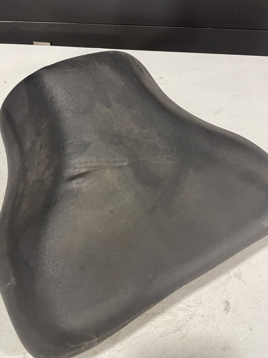 01-02 SUZUKI GSXR1000 FRONT DRIVERS SEAT PAD SADDLE PILLION 45100-35F00-R42