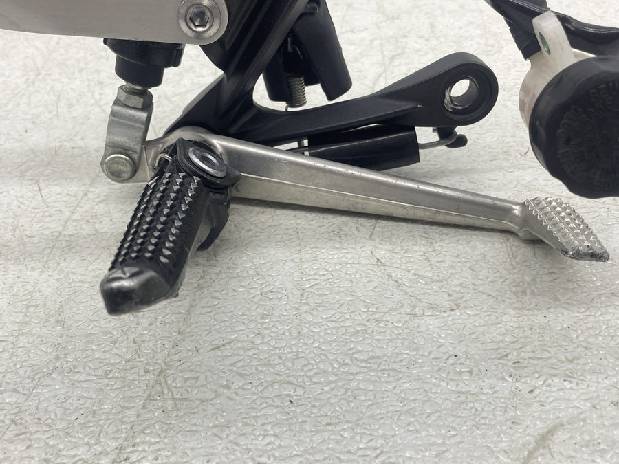 19-23 KAWASAKI NINJA ZX6R ZX636 RIGHT REARSET REAR SET FOOT PEG BRAKE MASTER