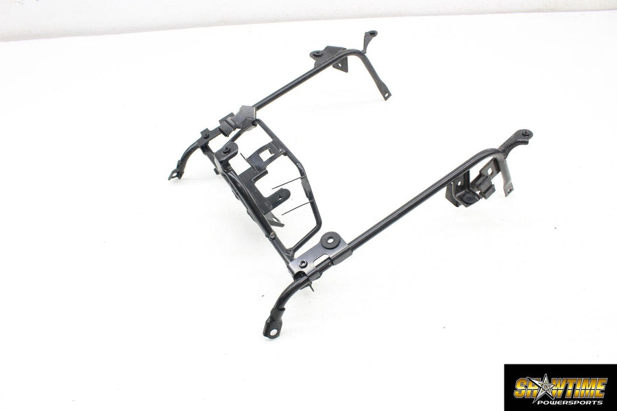 03-06 SUZUKI BURGMAN 400 AN400 UPPER FAIRING MIRROR GAUGES STAY BRACKET
