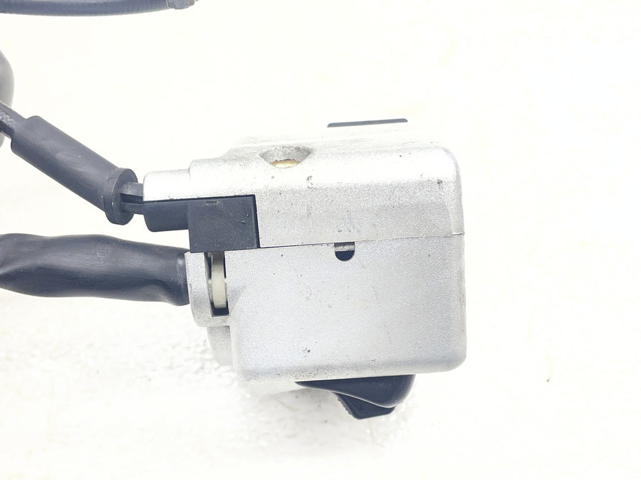 04-06 VICTORY KINGPIN LEFT SWITCH CONTROL HORN SIGNALS SWITCHES 4010775