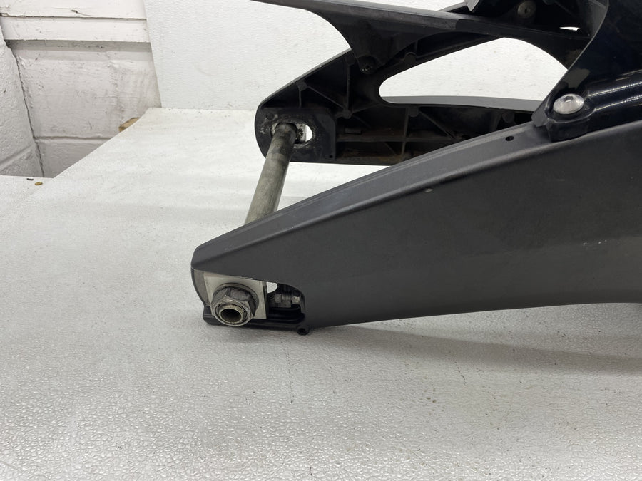 06-15 YAMAHA FZ1 REAR SWINGARM BACK SUSPENSION SWING ARM