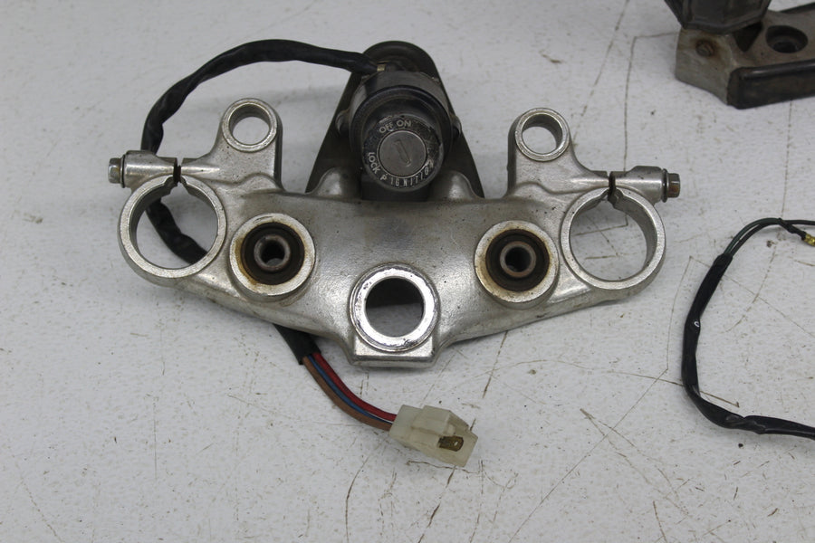 1986 YAMAHA RADIAN 600 YX600 PARTS AND HARDWARE LIGHTS BRACKET IGNITION
