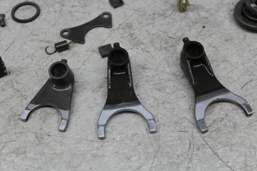 00 SUZUKI INTRUDER 800 VS800GL TRANSMISSION TRANNY GEAR