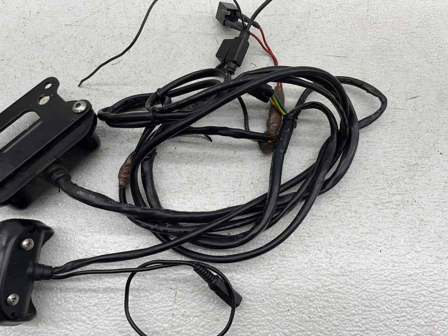 07-11 HARLEY-DAVIDSON ROAD KING CLASSIC FLHRC AMPLIFIER & VOLUME CONTROL SWITCH