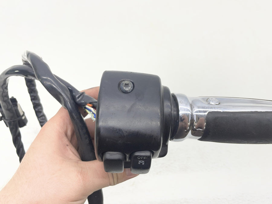 13 HARLEY-DAVIDSON ROAD GLIDE CVO CUSTOM FLTRXSE2 RIGHT CONTROL SWITCH