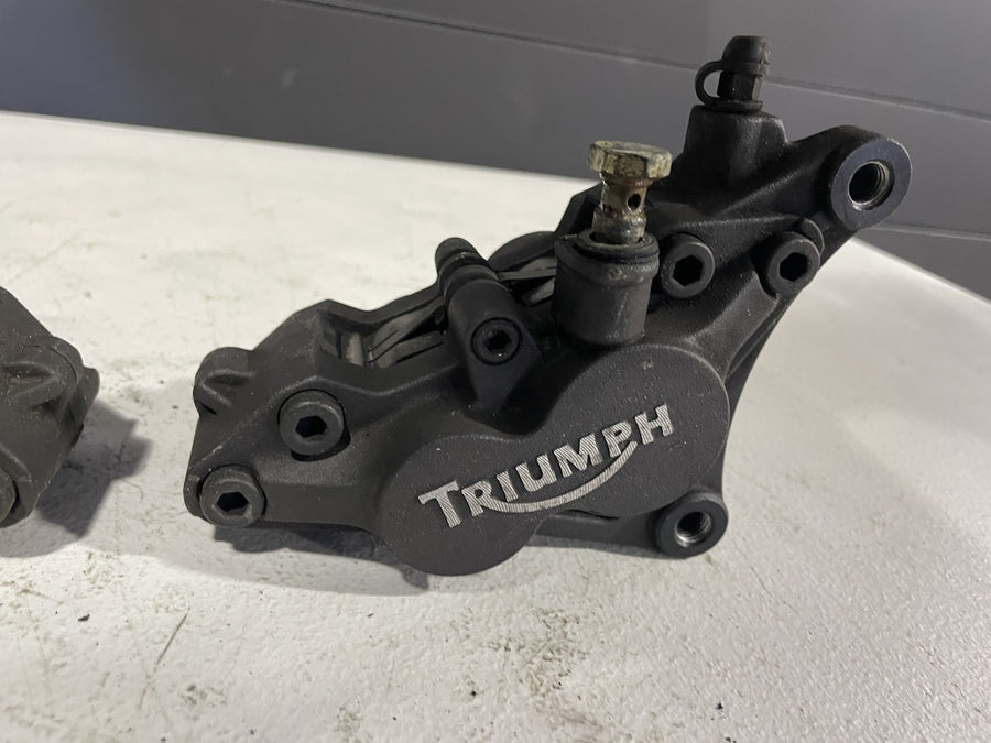 2001 TRIUMPH SPRINT RS RIGHT LEFT FRONT BRAKE CALIPER SET PAIR CALIPERS