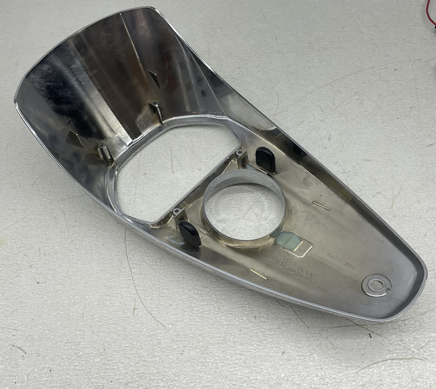 2012 SUZUKI BOULEVARD M109R GAS TANK GAUGE COVER TRIM COWL FAIRING 44290-48G00