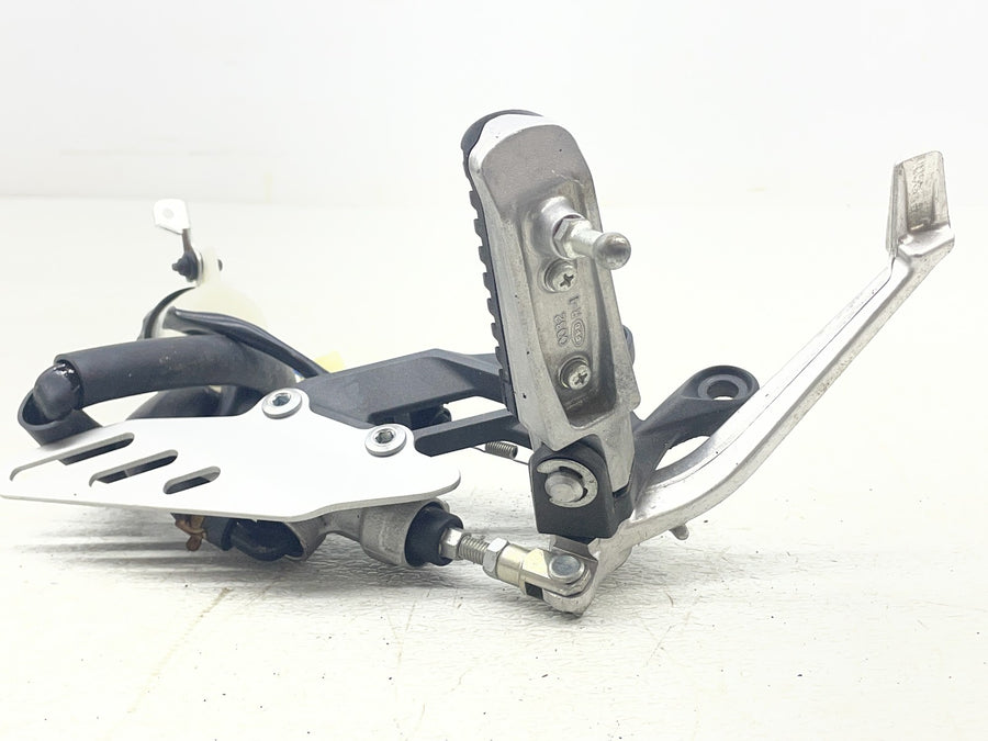 12-26 KAWASAKI NINJA ZX14R RIGHT REARSET REAR SET DRIVER FOOT PEG BRAKE MASTER
