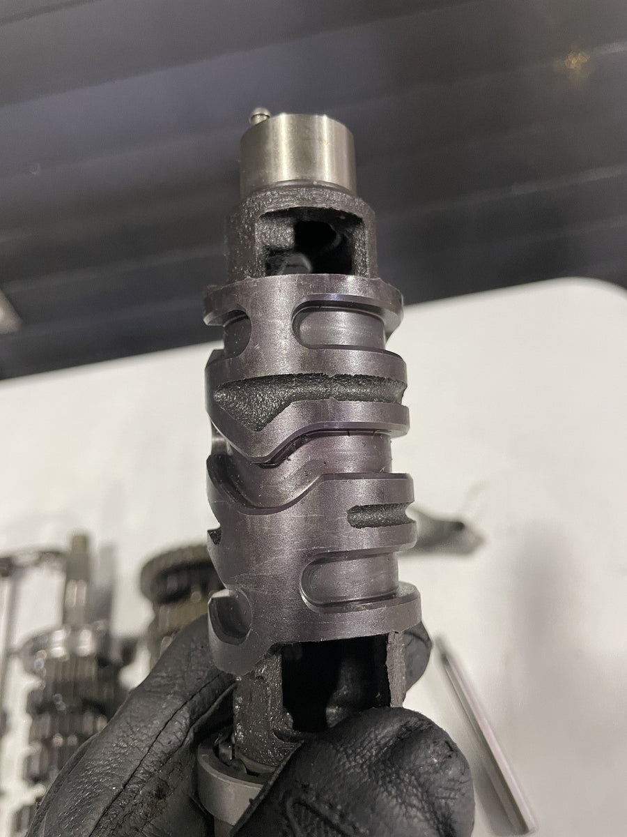 09-14 YAMAHA YZF R1 ENGINE TRANSMISSION GEARS OUTPUT MAIN SHAFT