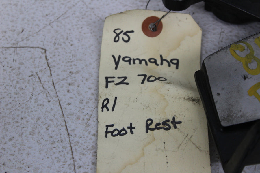 YAMAHA PEG & BRACKET PART LOT